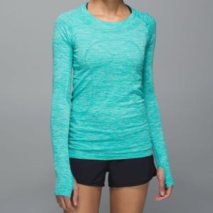 Lululemon Swiftly Tech Long Sleeve Crew in Heathered Blue Tropics